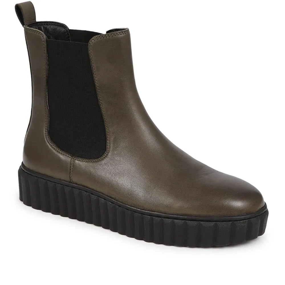 Laure Leather Chelsea Boots  - LAURE / 326 178