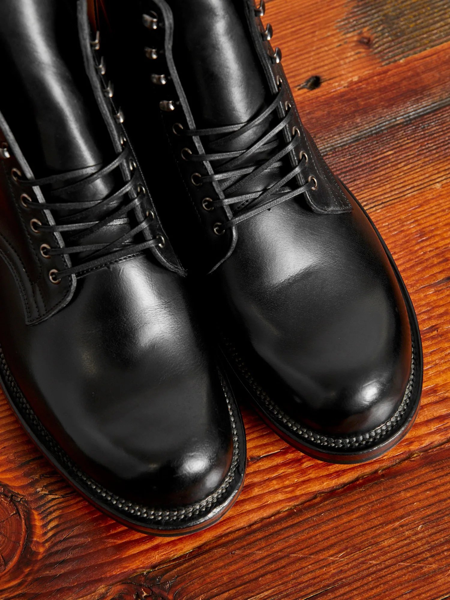 "Dark Horse" Service Boot 2040 Commando in Comipel Nero Horsehide