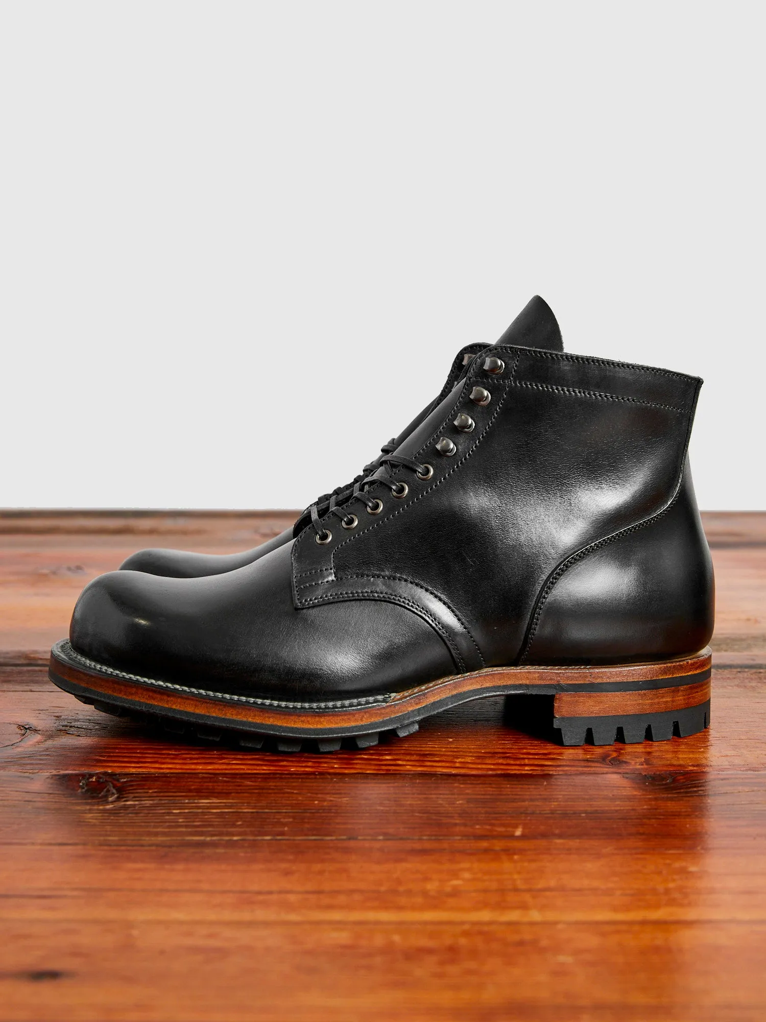 "Dark Horse" Service Boot 2040 Commando in Comipel Nero Horsehide